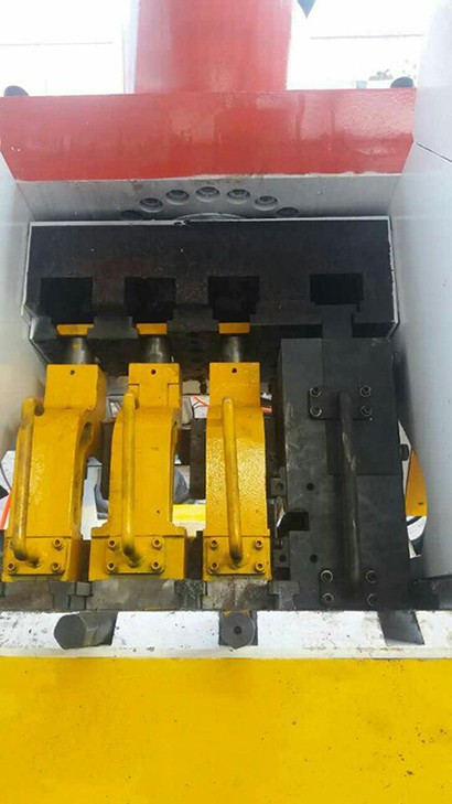 數控帶鋼沖孔機 數控帶鋼沖孔機